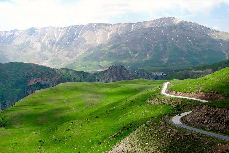 اقامتگاه دهگردی،هتل،بومگردی،اقامت،ویلا،سوئیت،کلبه،ایرانگردی،جاذبه گردشگری دهگردی دشت لار