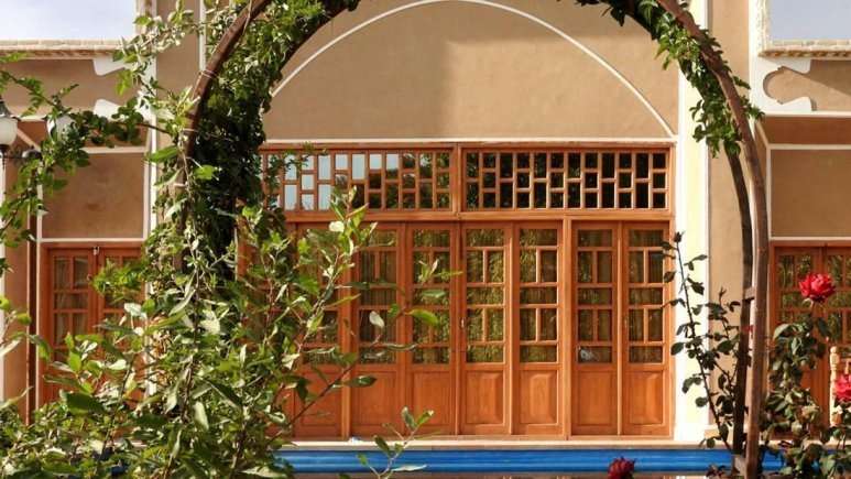 اقامتگاه دهگردی،هتل،بومگردی،اقامت،ویلا،سوئیت،کلبه،ایرانگردی، اقامتگاه بوم گردی سرای جهانگرد