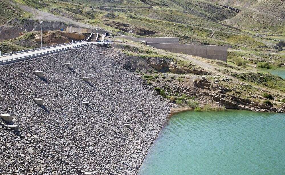 اقامتگاه دهگردی،هتل،بومگردی،اقامت،ویلا،سوئیت،کلبه،ایرانگردی،جاذبه گردشگری دهگردی سد تبارک